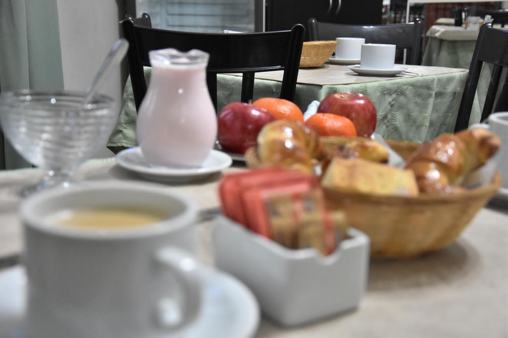 Residencial El Hogar Hostel Salta Ngoại thất bức ảnh