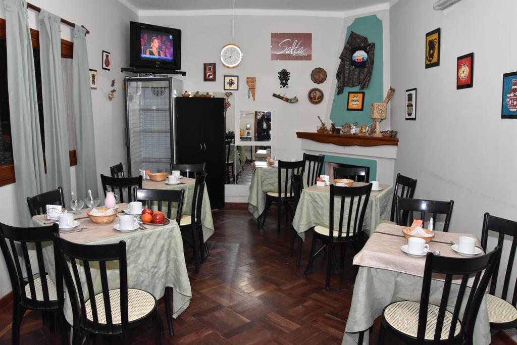 Residencial El Hogar Hostel Salta Ngoại thất bức ảnh